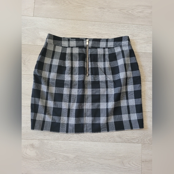 Gap Plaid Mini Skirt - Picture 2 of 3
